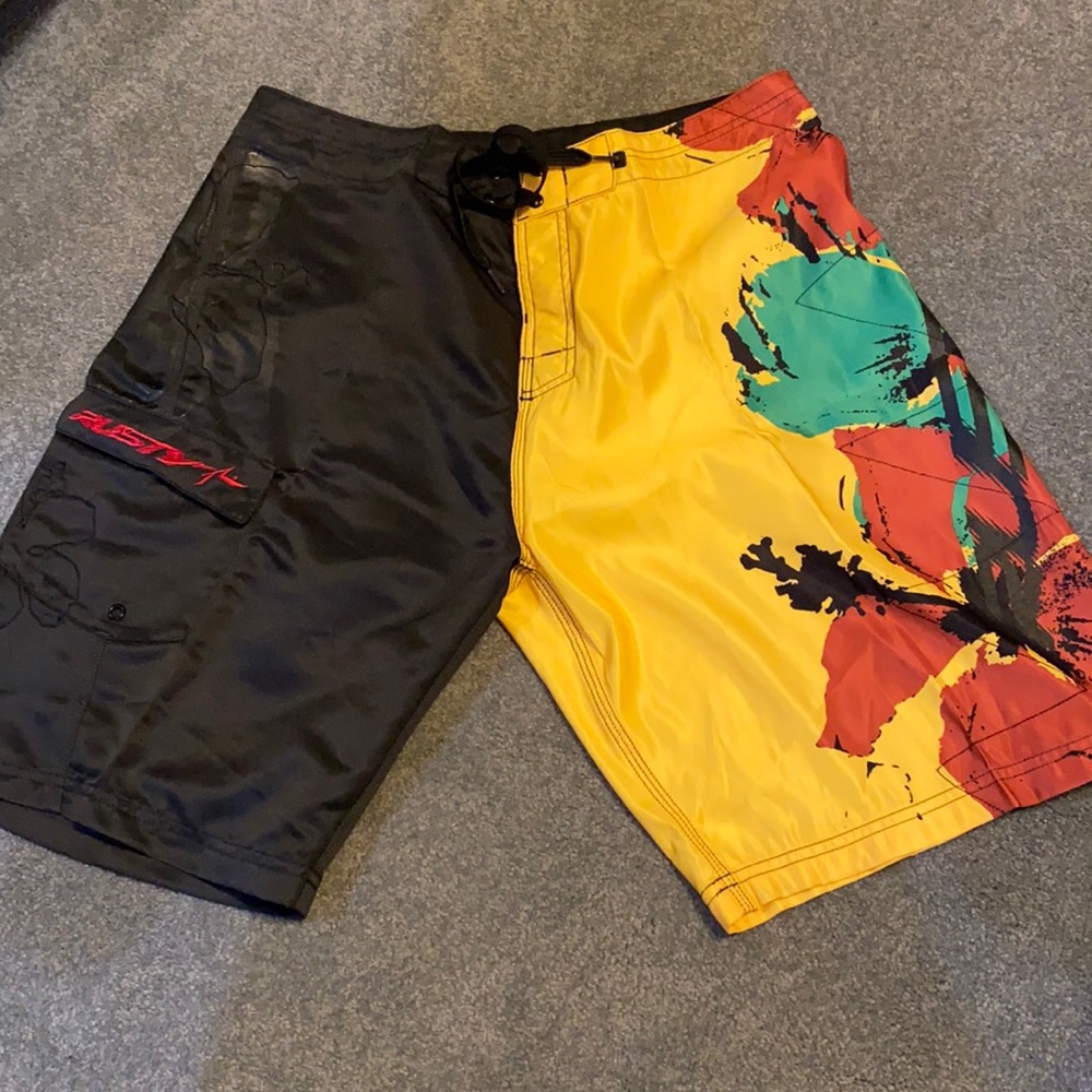 Men’s swim trunks - board short style